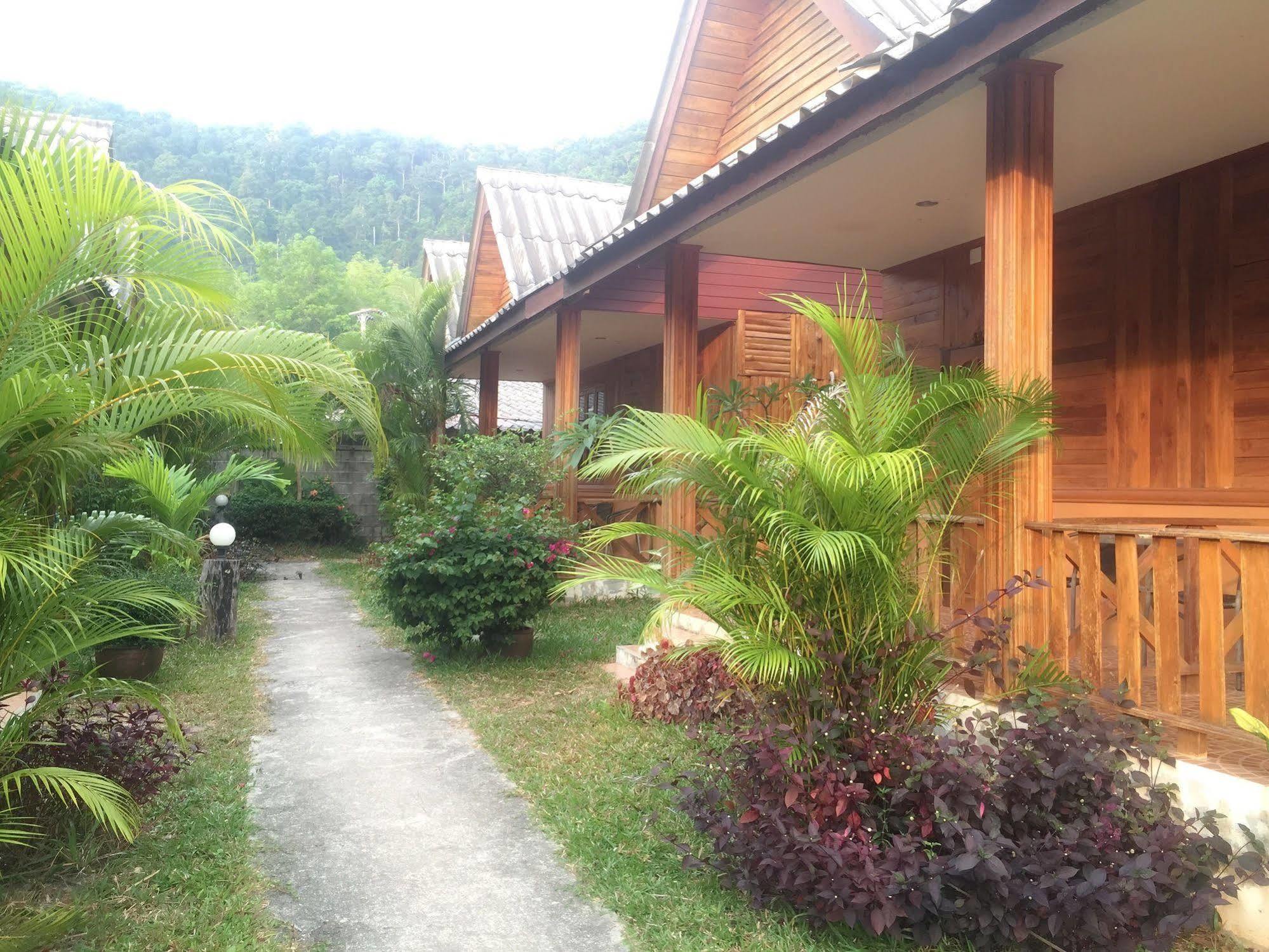 Poonsap Resort Ko Lanta Exteriör bild