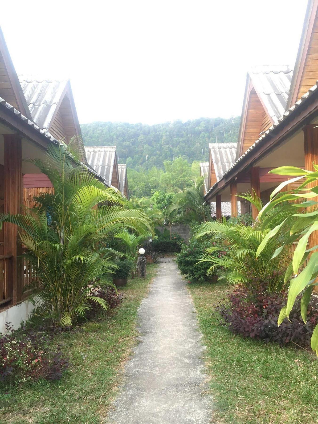 Poonsap Resort Ko Lanta Exteriör bild