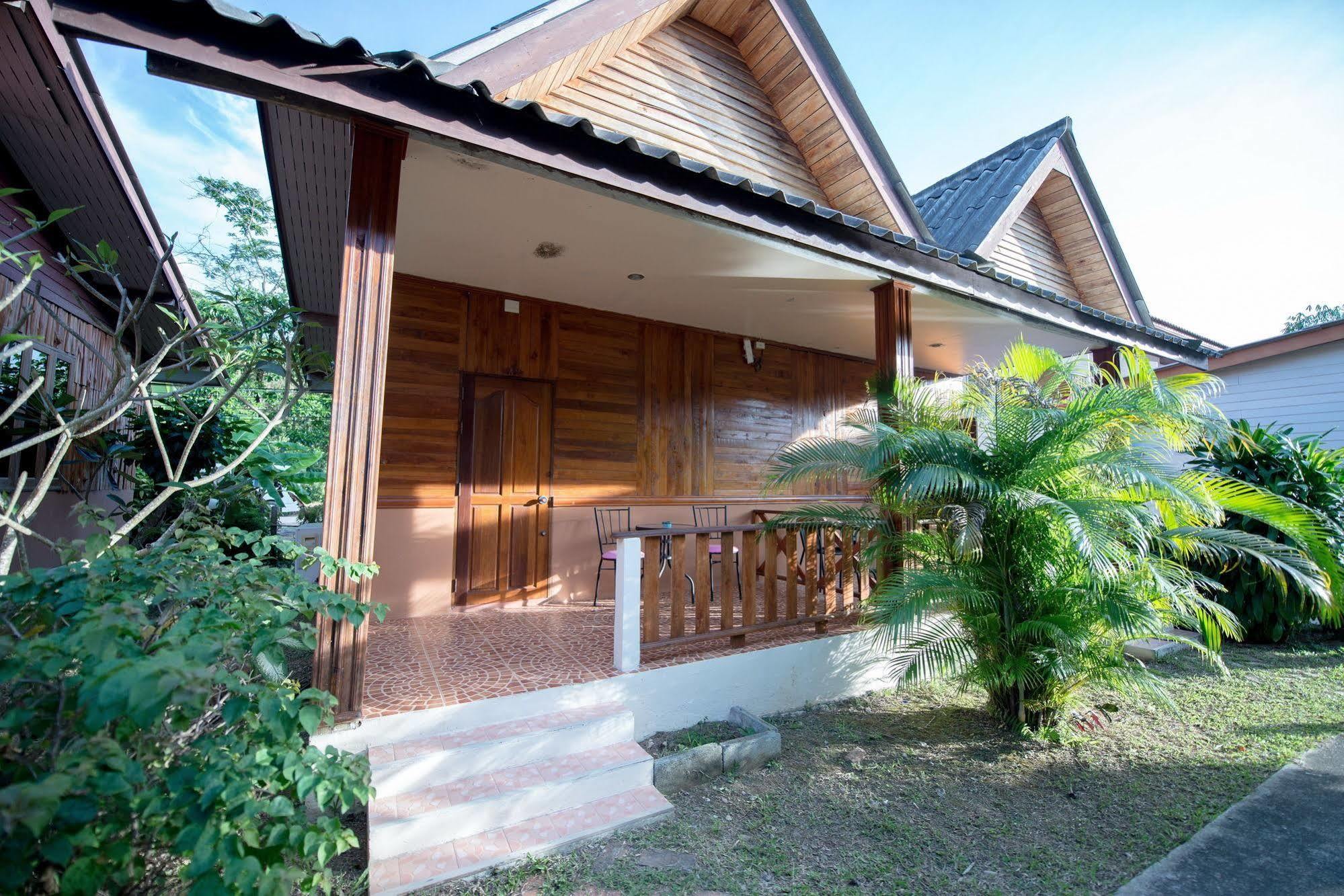 Poonsap Resort Ko Lanta Exteriör bild