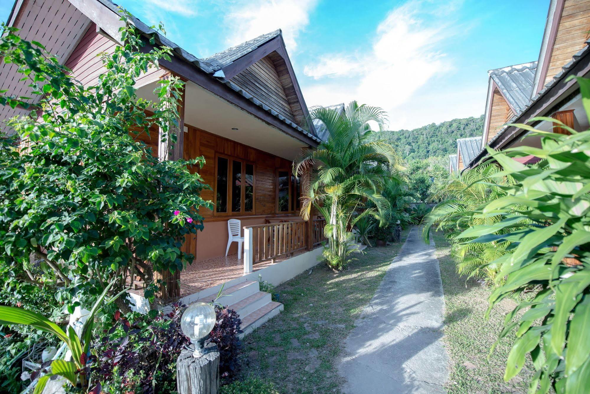 Poonsap Resort Ko Lanta Exteriör bild